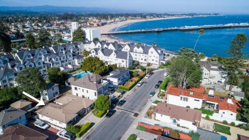 Westside Santa Cruz House | Cowell's Beach Retreat - steps to beach, restaurants, wharf, Boardwalk, shops, fast wifi, surf-in surf-out