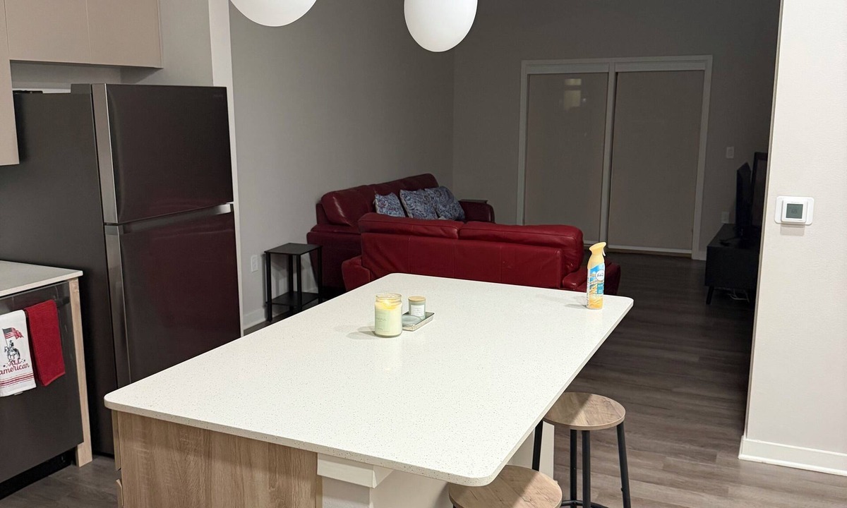 Loughman Apartment | Cozy 1-bedroom apartment with AC in excellent Davenport