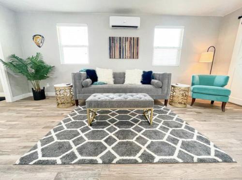 Visalia House | Cozy Entire Home Gateway to Sequoia Pet Friendly