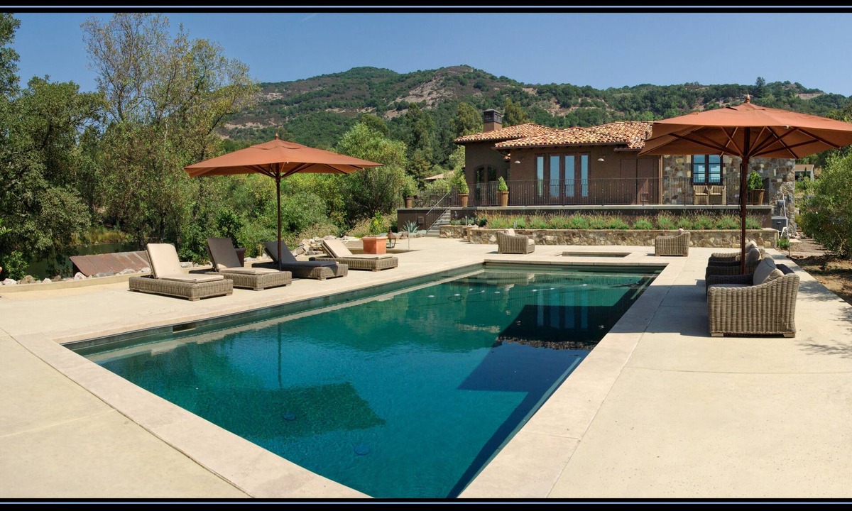 Coombsville House | Custom Napa Valley Vineyard Estate minutes from town and wineries