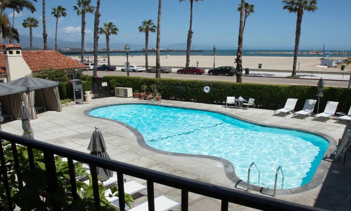 West Beach Hotel | Deluxe King Escape! Pool, Courtyard Gardens & Walk to Stearns Wharf Adventures