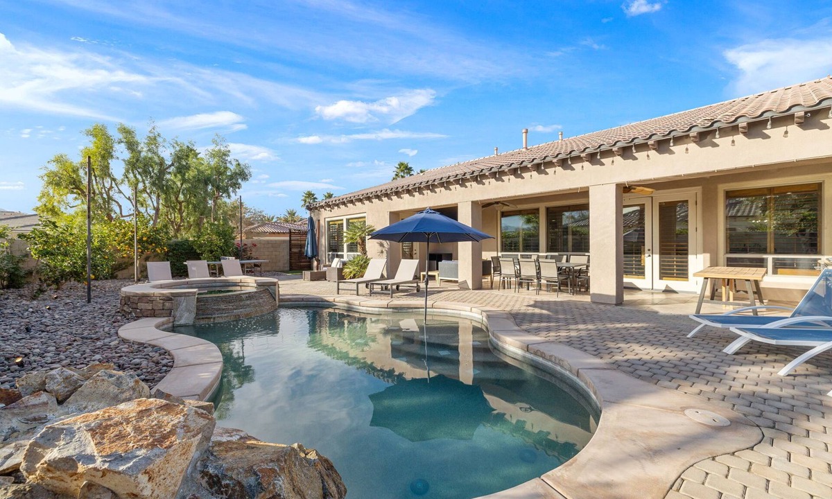 Rancho Santana House | Desert Escape: Pool & Spa, Ping Pong Table, Putting Green, Pool Table, Fire pit and amazing Mountain Views.
