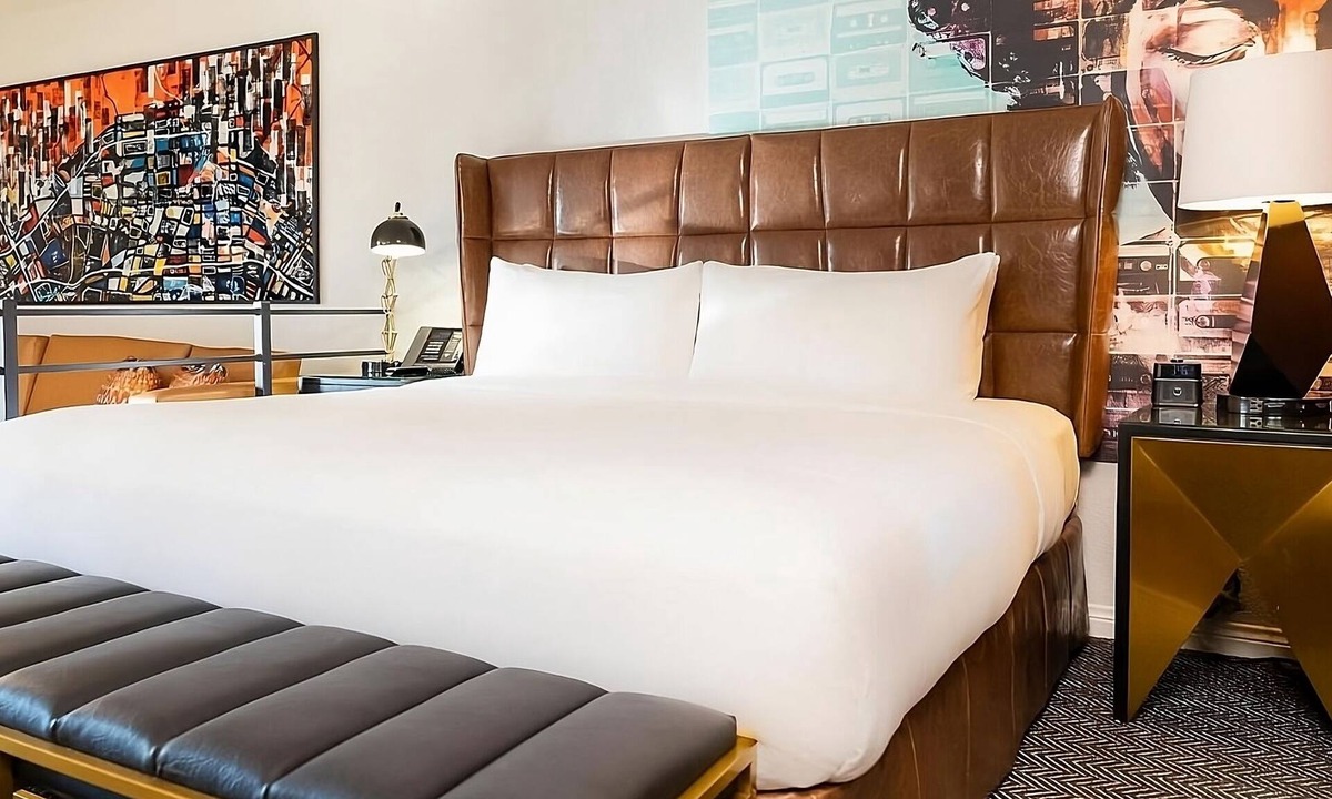 Norma Triangle Apartment | Discover Petersen Automotive Museum Modern Units, Pet -Friendly