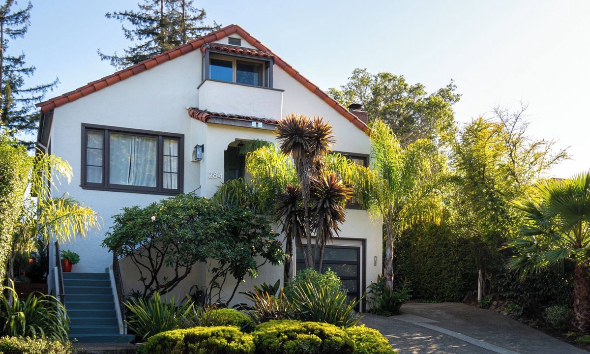 Mill Valley House | Downtown Mill Valley Vintage Home - Walk Everywhere!