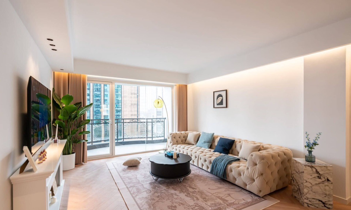 Zhabei Apartment | E-Hub Spacious 3-bedroom apartment with balcony Near People's Square