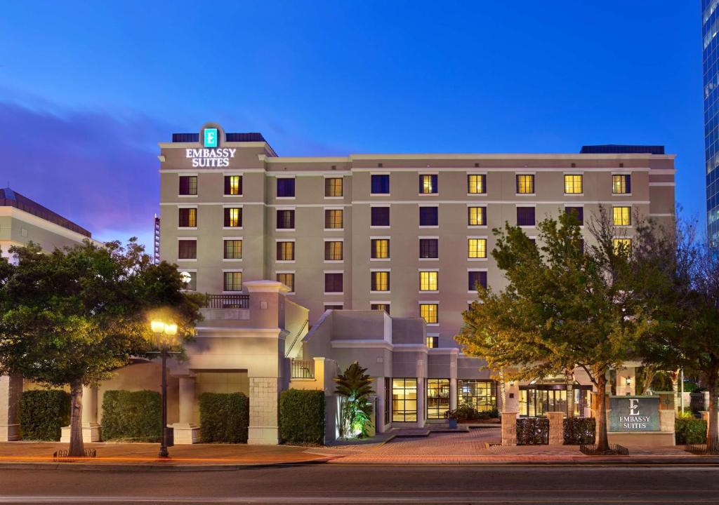 Downtown Orlando Hotel | Embassy Suites by Hilton Orlando Downtown