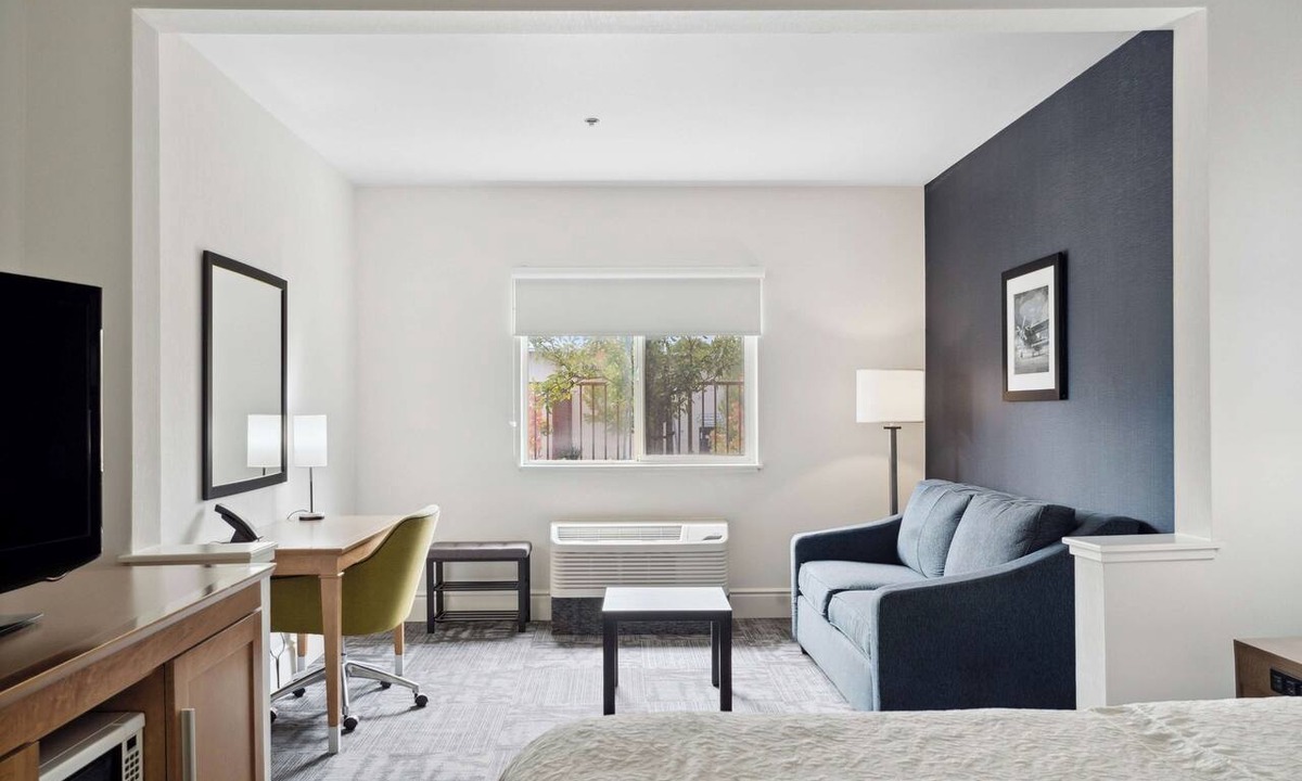 Vacaville Hotel | Ensuring a Very Comfortable & Memorable Stay, Pets Allowed, Near Southwood Park!