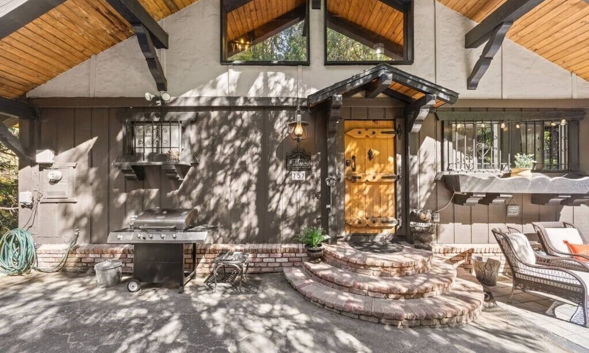 Crestline Ski Chalet | Experience lake life steps away! Crestline's 3-bedroom retreat near Lake Gregory