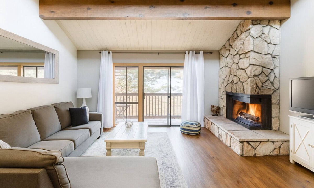 Big Bear Lake Villa | Feet From Slopes Remodeled Snow Summit Cabin