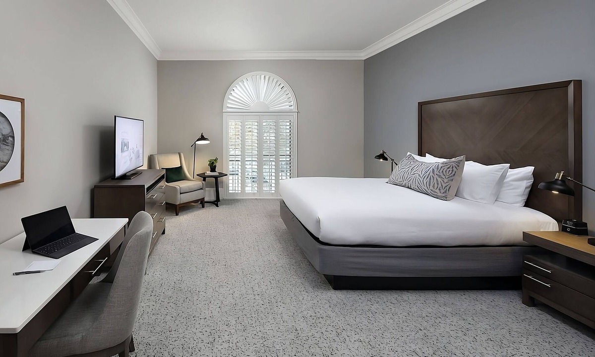 Winters Hotel | For The Whole Family! 4 Relaxing Units, Pets Are Welcome, Free Parking!