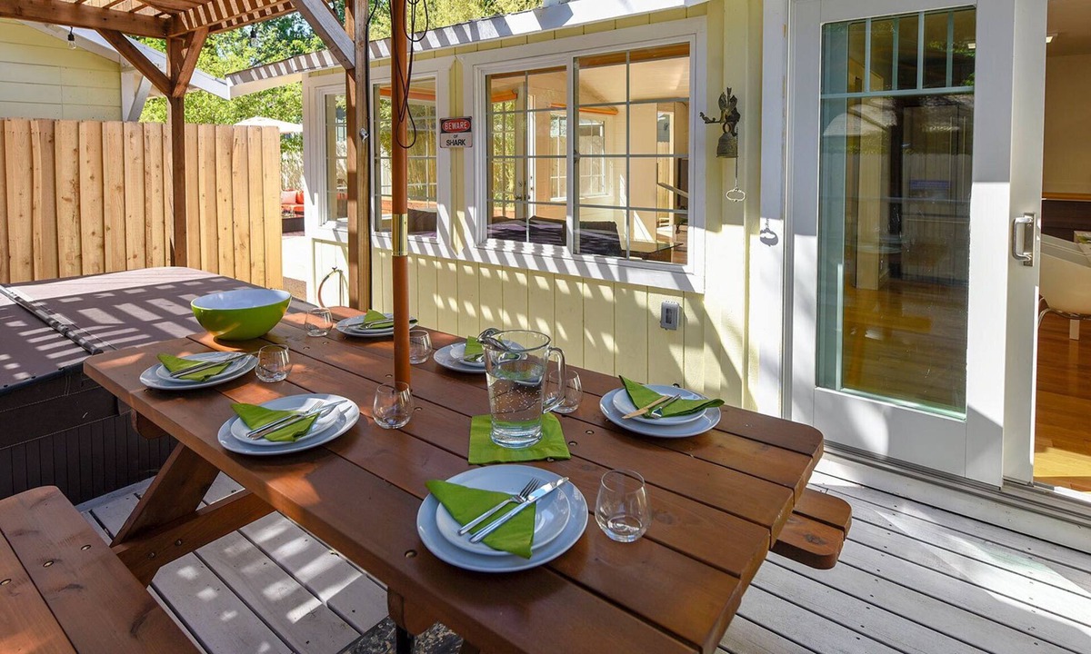 Northwood Cabin | Foxwood ~ Completely Updated Cabin, Well-Stocked, Super Comfy! Walk to River