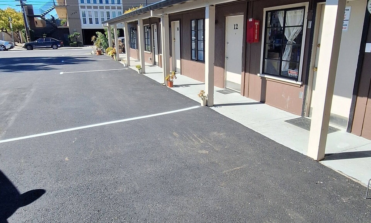 Staumbaugh Heller Hotel | Garden Motel Redwood City CA