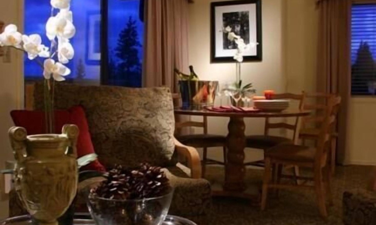 Lower Kingsbury Condo | GetAways at the Lodge at Kingsbury Crossing