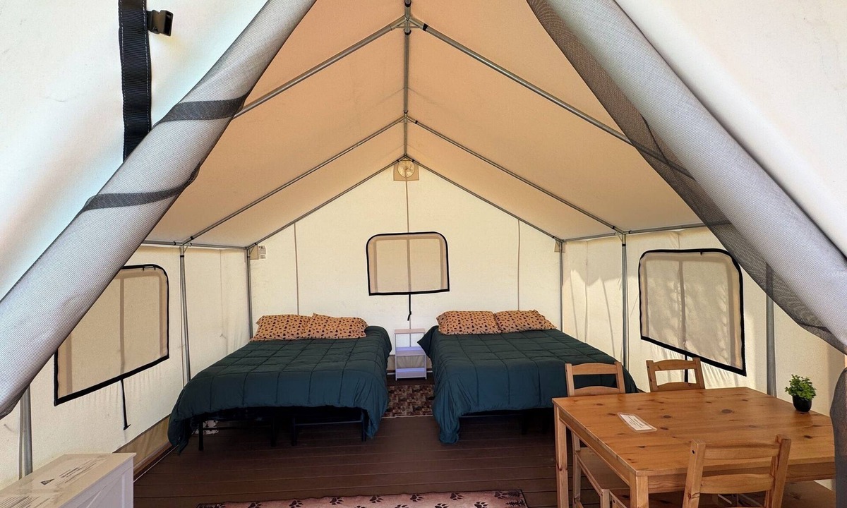Klamath Cabin | Glamping tent on the river.