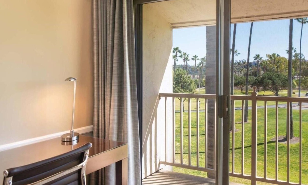 Rancho Santa Fe Hotel | Golf View King Fireplace | Drive to Coastal Escape, Hiking Trail & Relaxing Pool