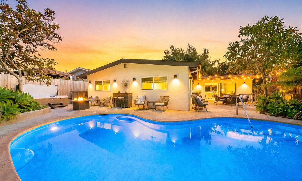 North Pacific Beach Villa | Great for Families,Pool,Jacuzzi,Close 2 Everything