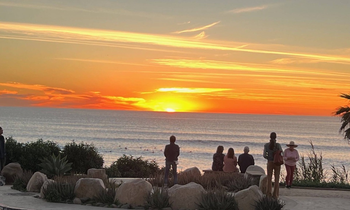 Beach Barber Tract House | Great La Jolla Home/Steps to Sand/Parking/A/C/Fast Wifi