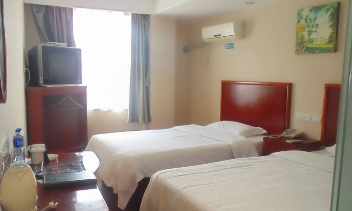 Yingjiang District Hotel | Greentree Inn Anhui Anqing Yingjiang Temple Xiaosu Road Shell Hotel