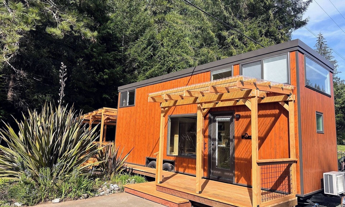 Hiouchi House | Have a blast in the Redwoods, then relax in tiny home comfort!