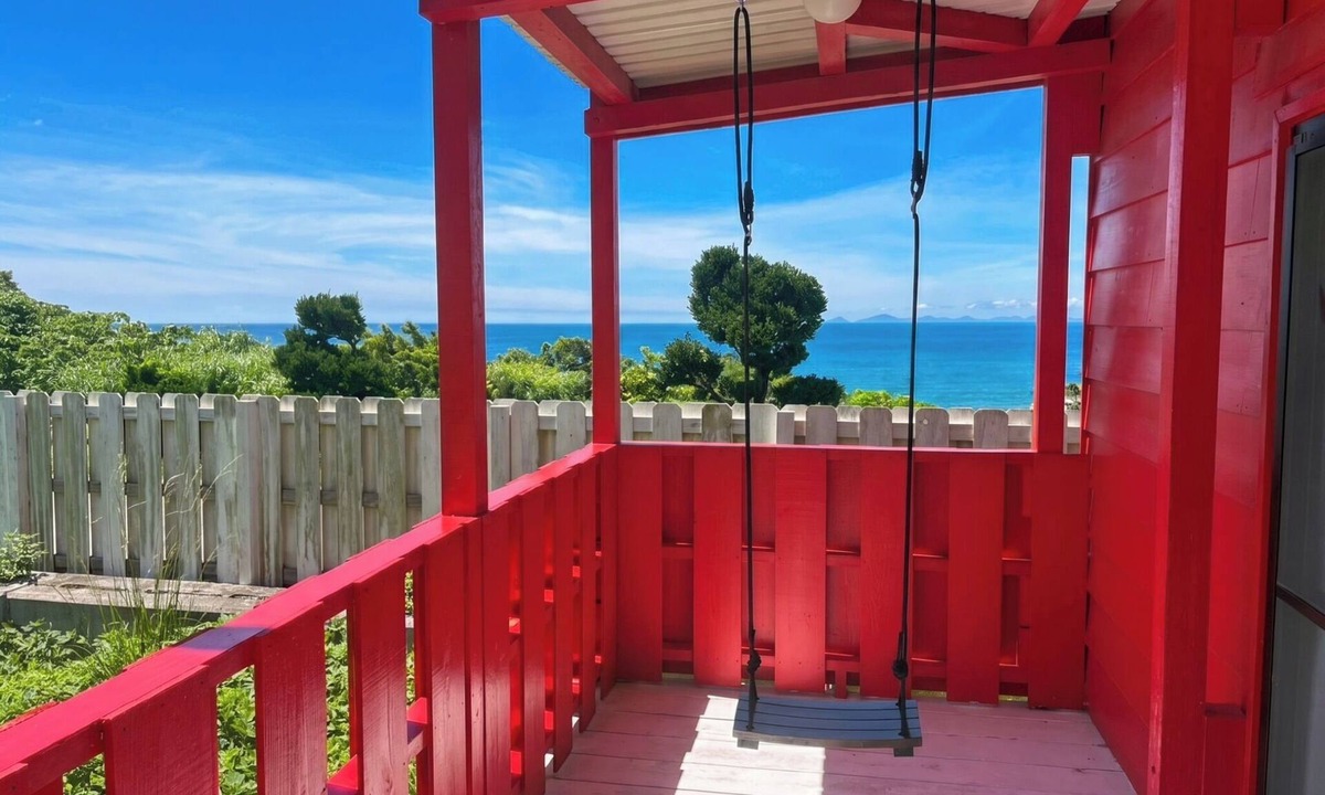 Nakijin House | Heart Rock is within walking distance A cottage with a view of the Kouri Blue/Kunigami County Okinawa