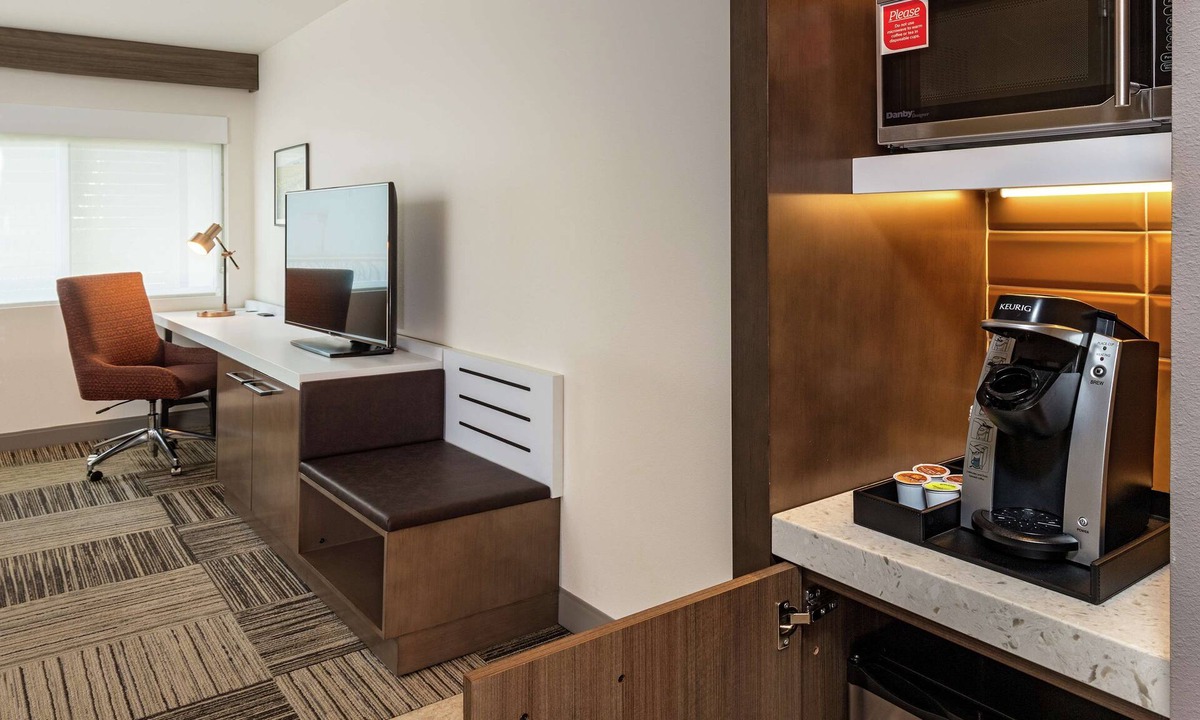Downtown Hotel | Hilton Garden Inn Davis Downtown