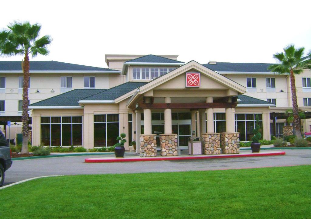 South Bechelli Hotel | Hilton Garden Inn Redding