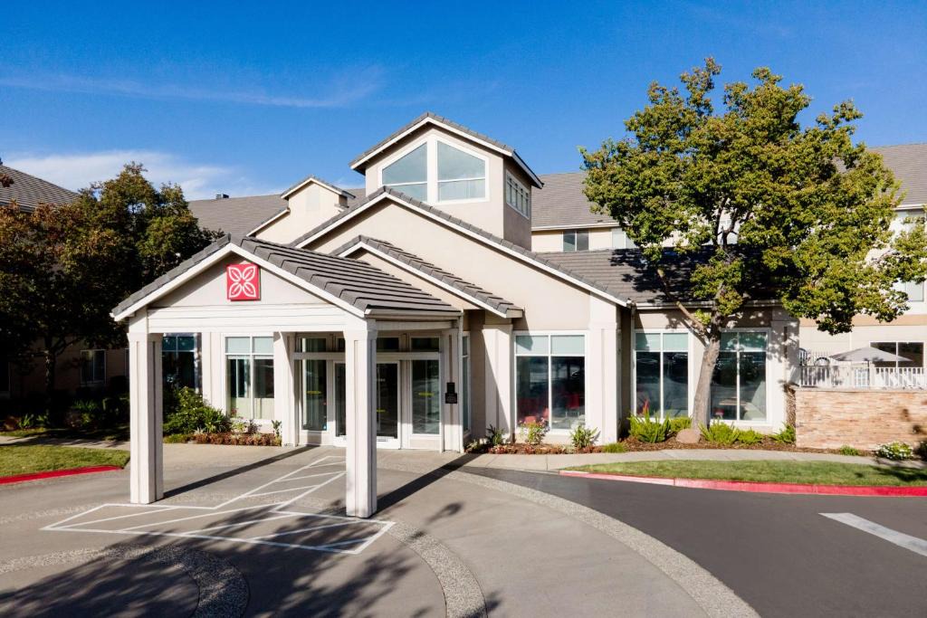 East Roseville Parkway Hotel | Hilton Garden Inn Roseville