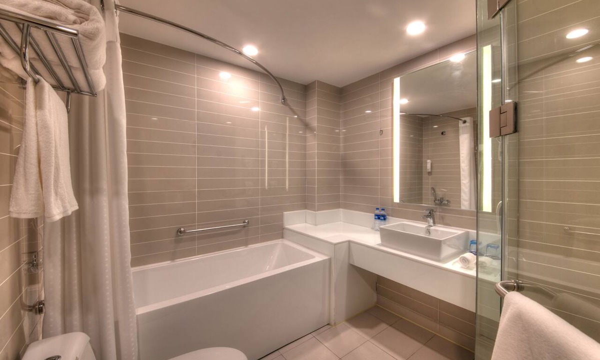 Yichuan County Hotel | Holiday Inn Express Luoyang Yichuan by IHG