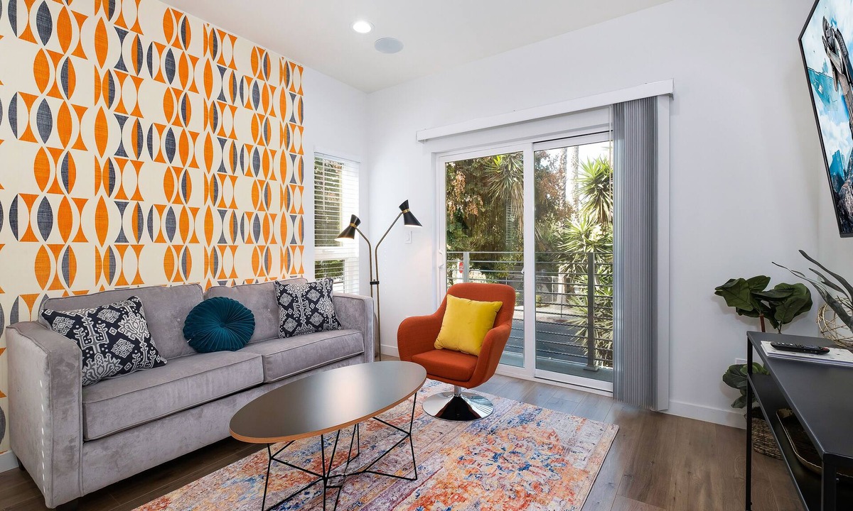 Hollywood Condo | ★ HOLLYWOOD 2B/2.5B CONDO, BEST LOCATION, NEW BLDG ★ HOT TUB & PRIVATE GARAGE