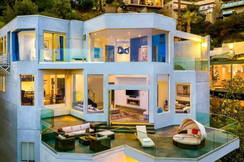 Hollywood Hills West Villa | Hollywood Hills Modern Sanctuary–Jaw Dropping View