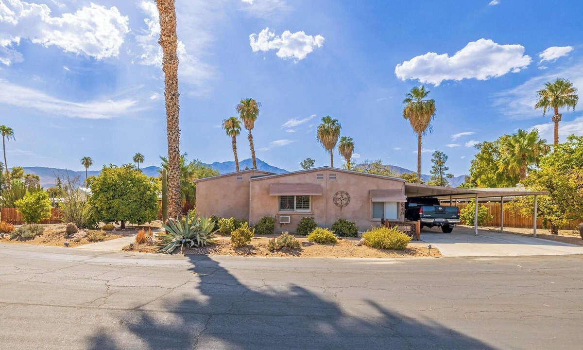 Borrego Springs House | Home on the Golf Course with Cart - Roadrunner Club