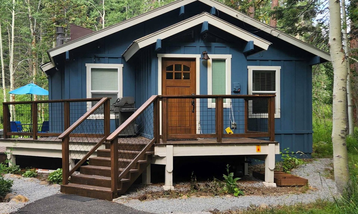Tahoe Pines Cabin | Homewood Cabin Among the Pines