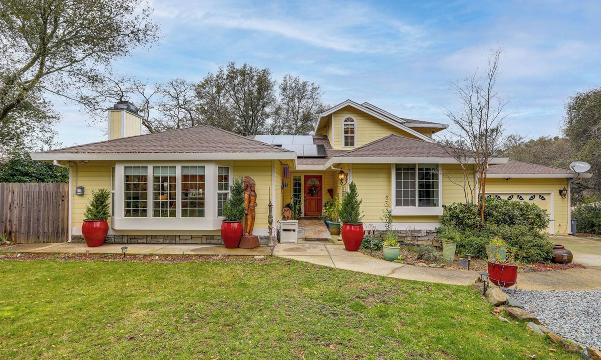 Auburn House | Hot Tub & Huge Patio: Home 5 Mi to Old Town Auburn