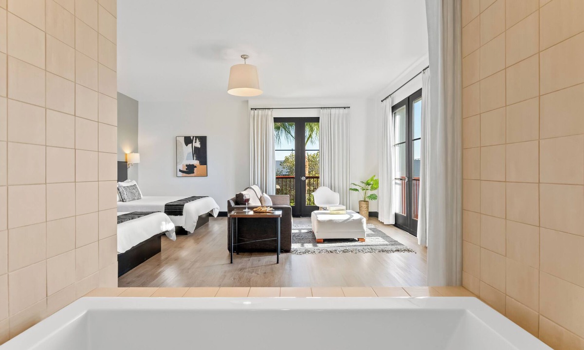 Claremont Hotel | Hotel Casa 425 + Lounge