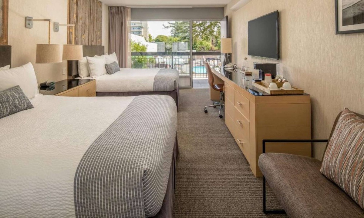 Westside Santa Cruz Hotel | Iconic Nature Views | Monterey Bay. Pool