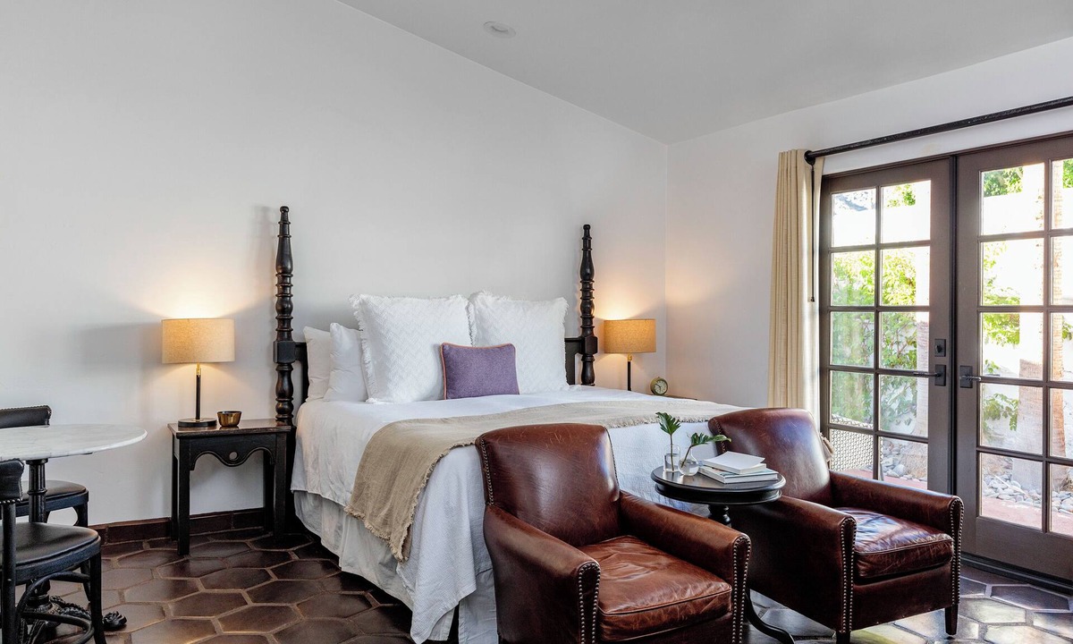 Historic Tennis Club Hotel | Ingleside Estate Hotel & Bungalows- Adults Only