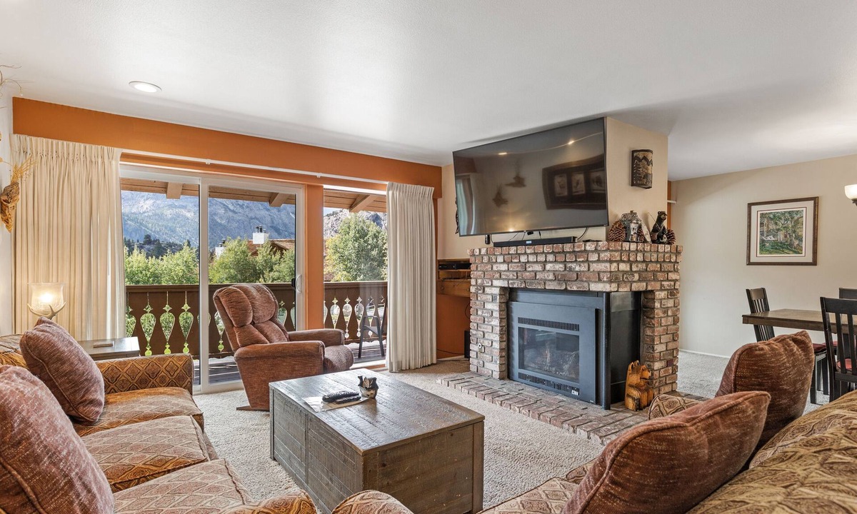 June Lake Condo | Interlaken 21, three-bedroom updated condo
