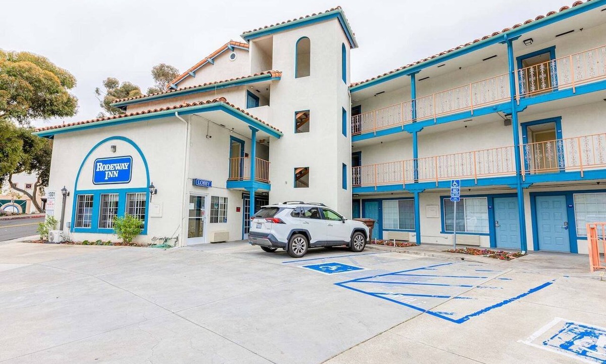 San Clemente Apartment | King Bed Walkin|San Clemente