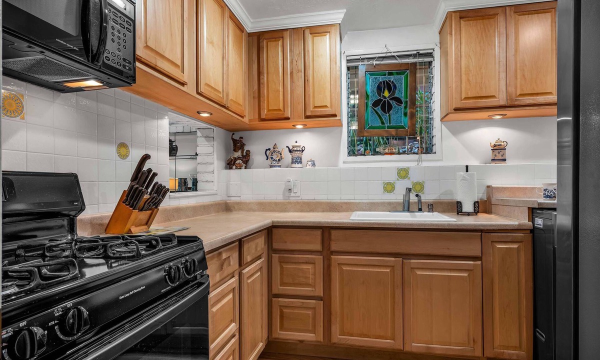 Hollywoodland Apartment | LA 20% Off Flash Sale!