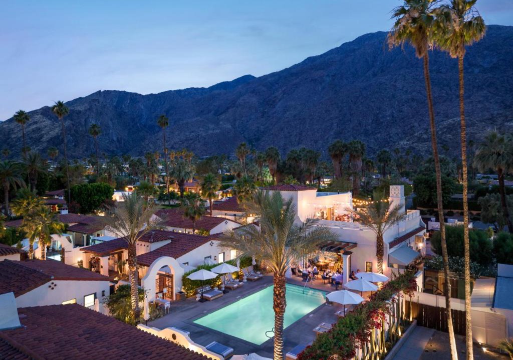 Historic Tennis Club Hotel | La Serena Villas
