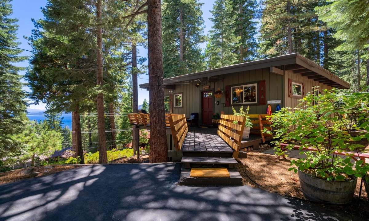 Tahoe Woods Cabin | Lake View, Privacy, Hot Tub, Walk to Tahoe Park Beach & Sunnyside Resort