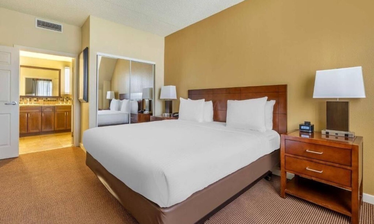 Tahoe Meadows Resort | Lake Views, Charming Resort in South Lake Tahoe