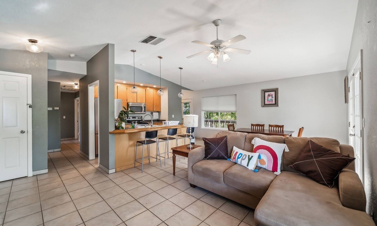 Clearlake Park House | Lakefront Home Private Boat Ramp, Clear Lake