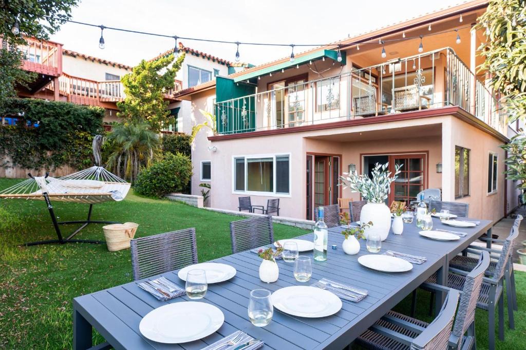 Roseville - Fleet Ridge House | Las Olas by AvantStay - Home w/ Panoramic Ocean Views in the Heart of Point Loma