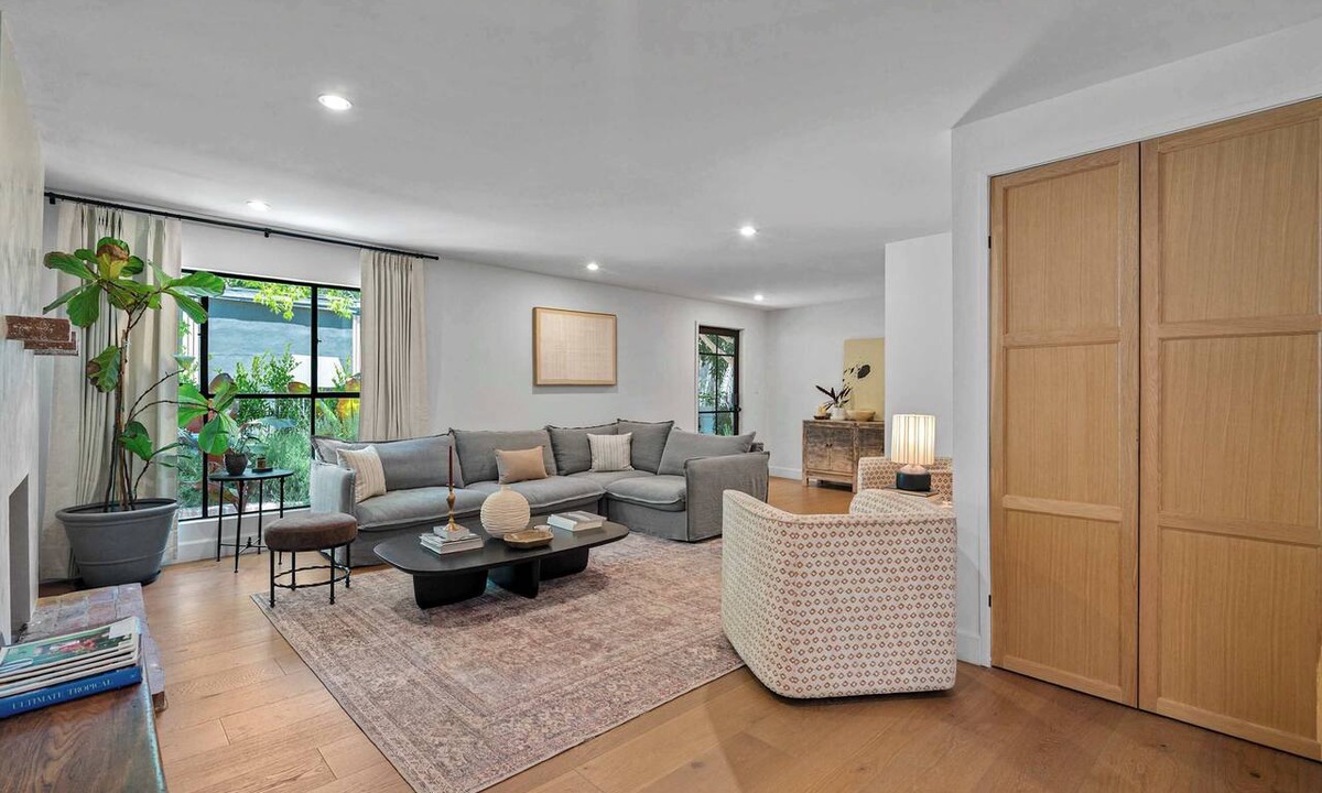 Hollywood Hills West House | Laurel Canyon 5BR | Fireplace + Garden | C&C