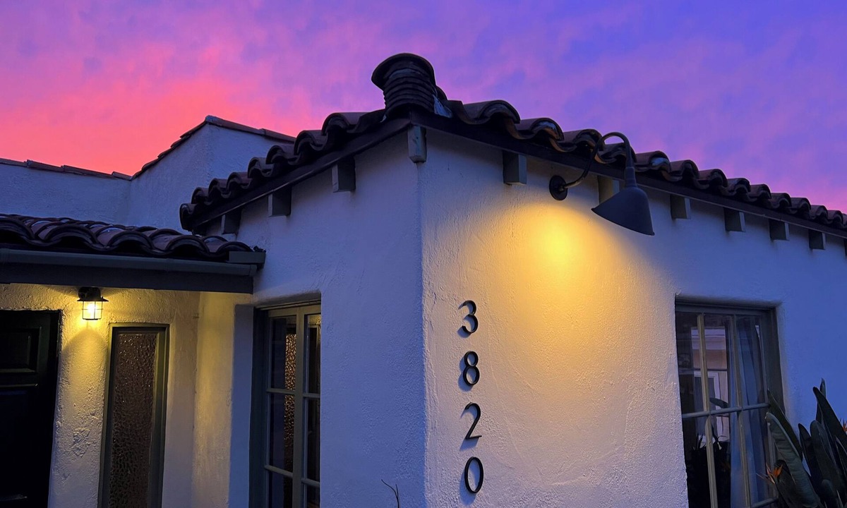 Los Feliz House | Los Feliz Hills - Elegantly Remodeled Spanish Duplex, Pro Kitchen, Top Floor