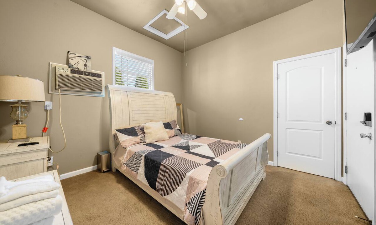 Southeastern Sacramento Apartment | Lovely 1-bedroom apartment with AC in vibrant Sacramento