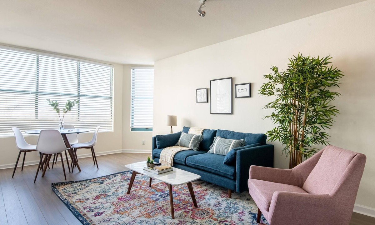 South Beach Apartment | Lovely 2BR in South Beach Near Oracle Park w/ Gym