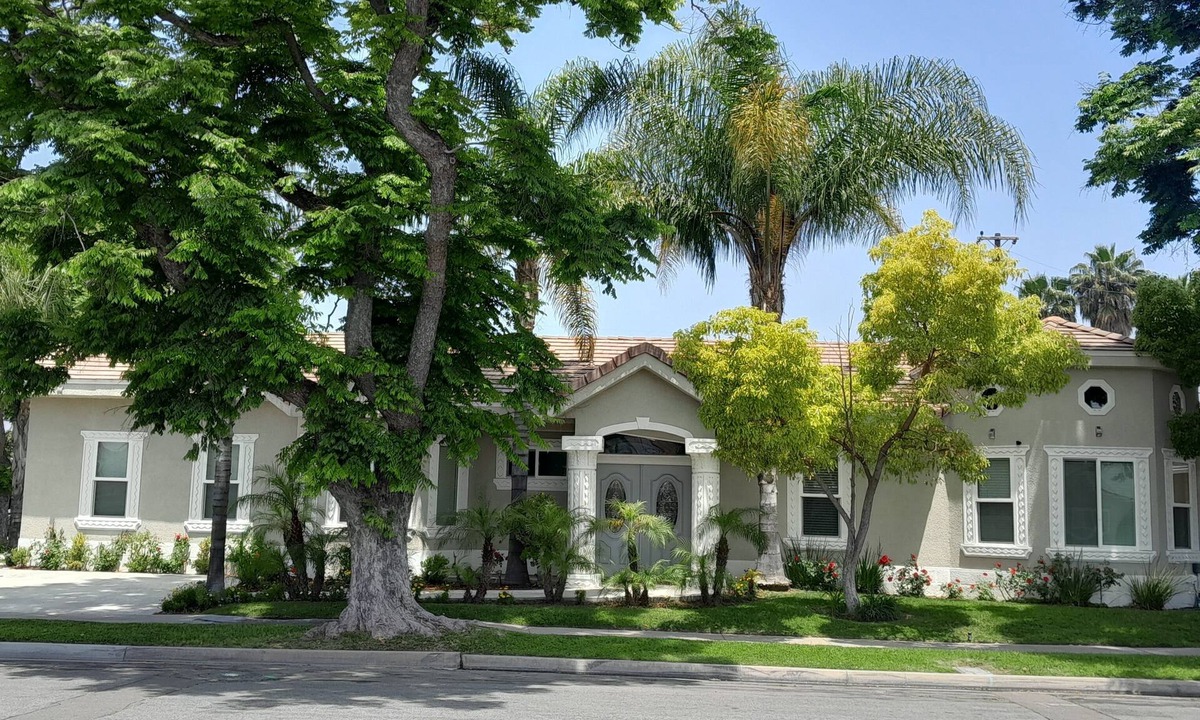 Hermosa Village House | Luxe 6Bd/6Ba,5 Minutes Disney Convention C, Beaches 20minutes