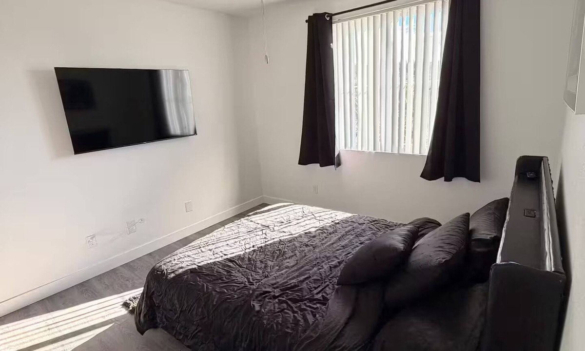 Valencia Apartment | Luxury 1 bed 1 bath apartment